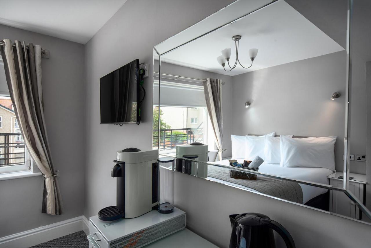 Bed and Breakfast Pebble House Лландидно Экстерьер фото