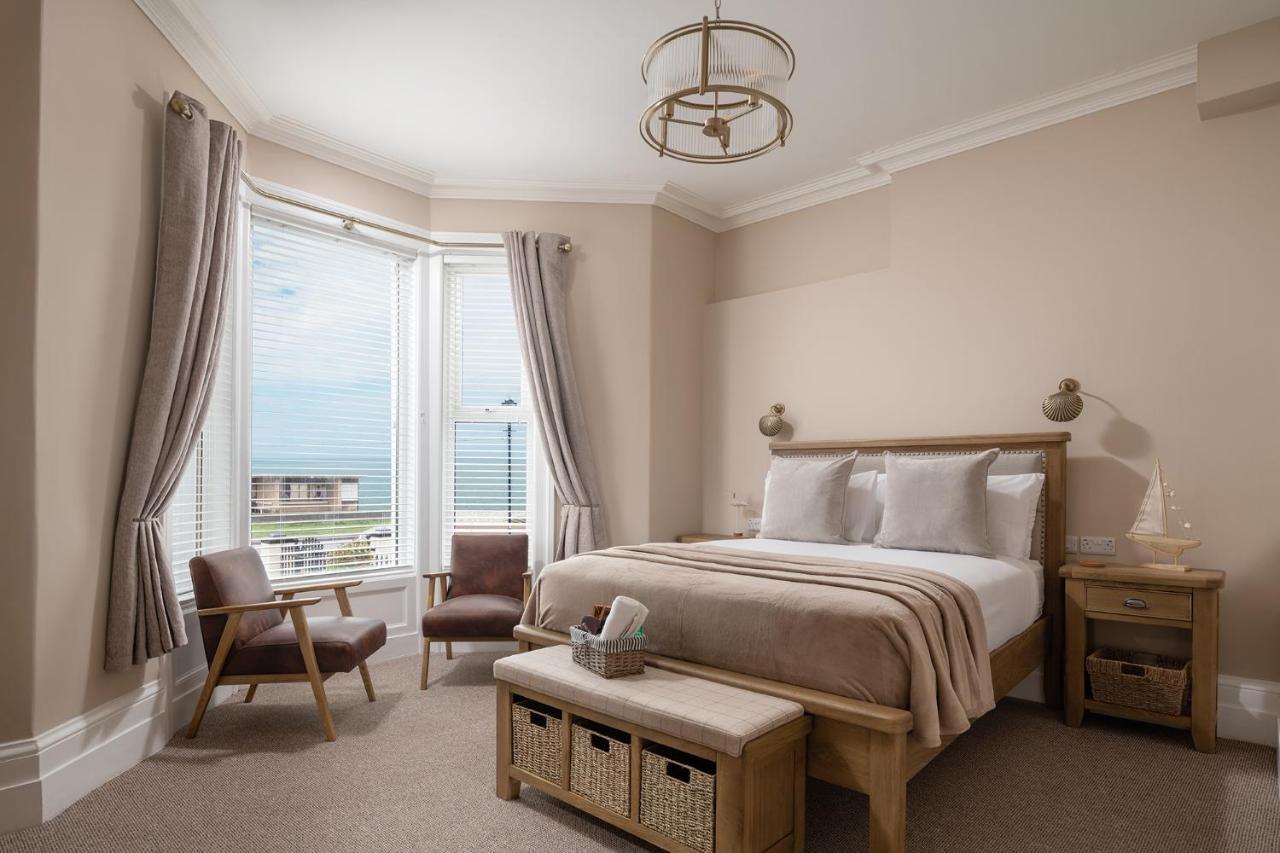 Bed and Breakfast Pebble House Лландидно Экстерьер фото